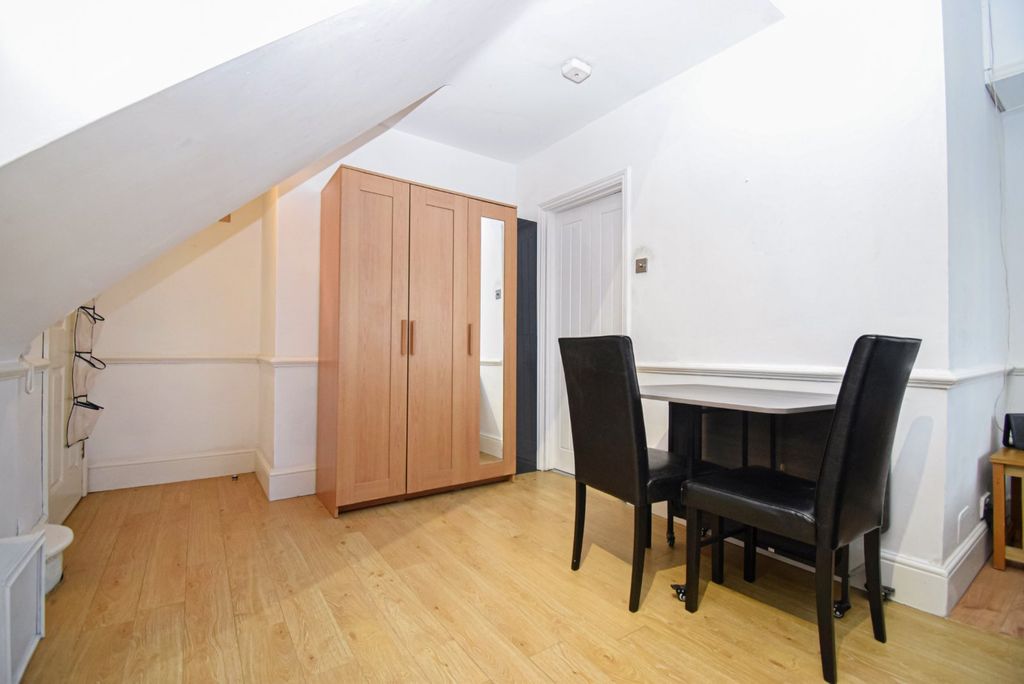 Additional image 9 of Studio for saleBath Road, Taplow, Maidenhead, Buckinghamshire SL6