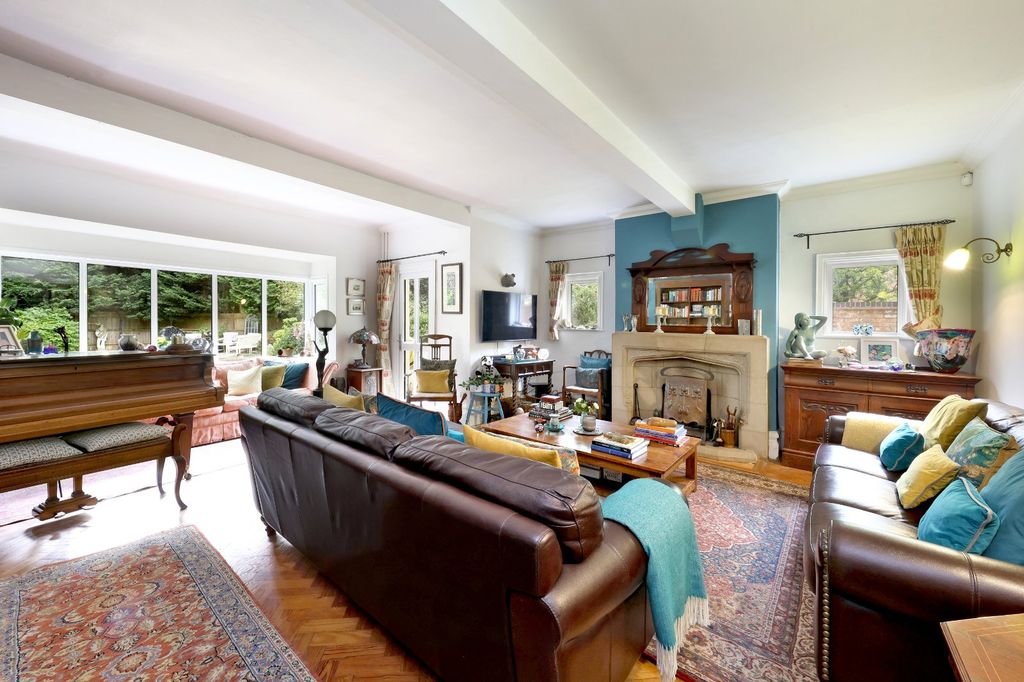 Additional image 2 of 6 bed detached house for saleGregories Road, Beaconsfield, Buckinghamshire HP9