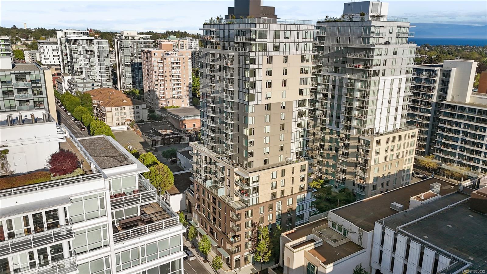Additional image 2 of 1206-845 Johnson Street, Victoria, BC, V8W 0G3