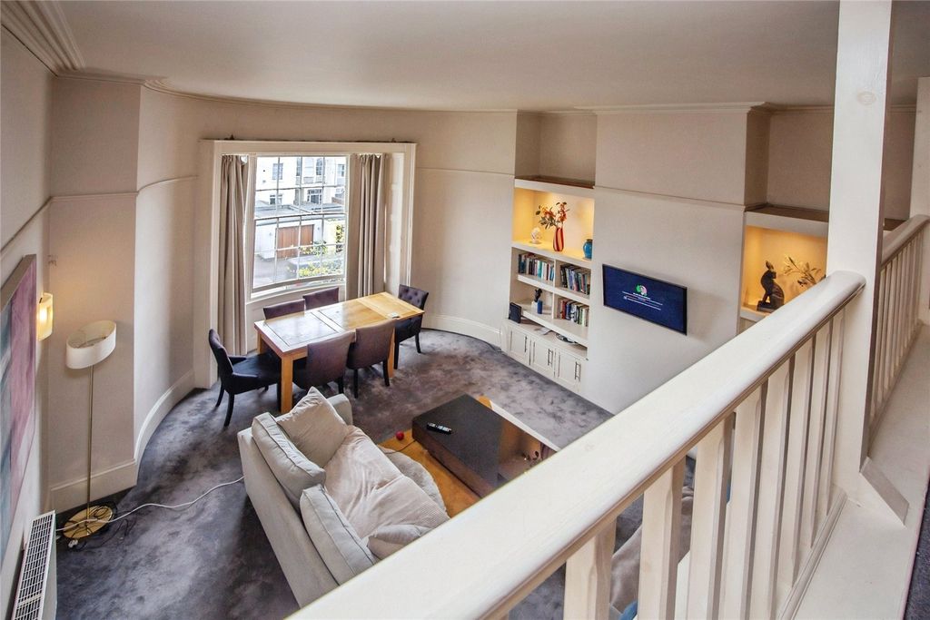 Additional image 11 of 3 bed flat to rentBerkeley Street, Cheltenham, Gloucestershire GL52