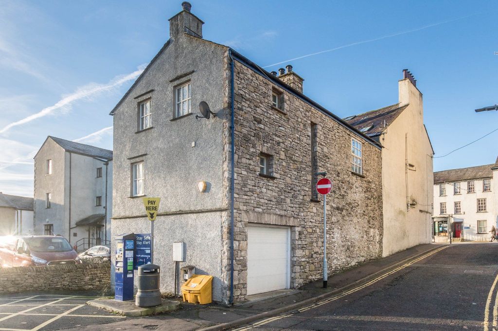 2 bed end terrace house to rent149 Highgate, Kendal LA9