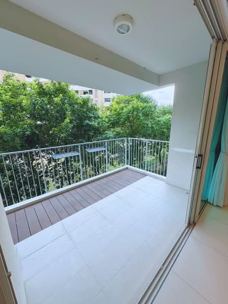50 Lakeside Drive photo 2