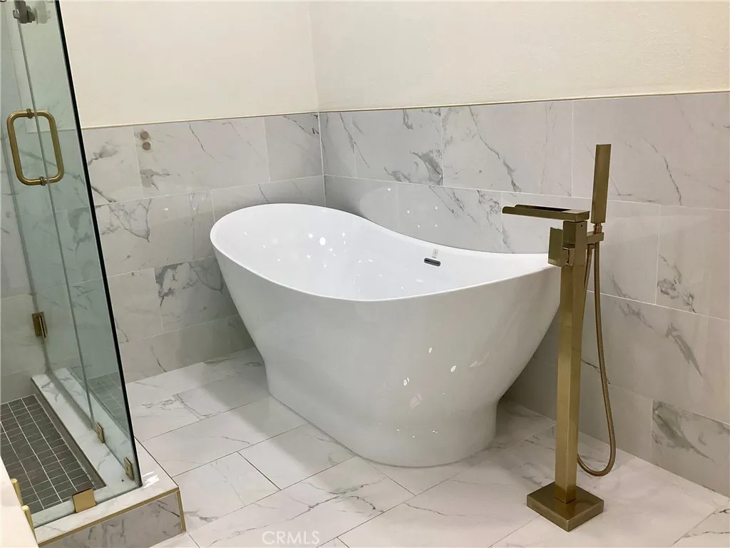 Additional image 23 of 17836 Killion Street Unit A, Encino, CA 91316