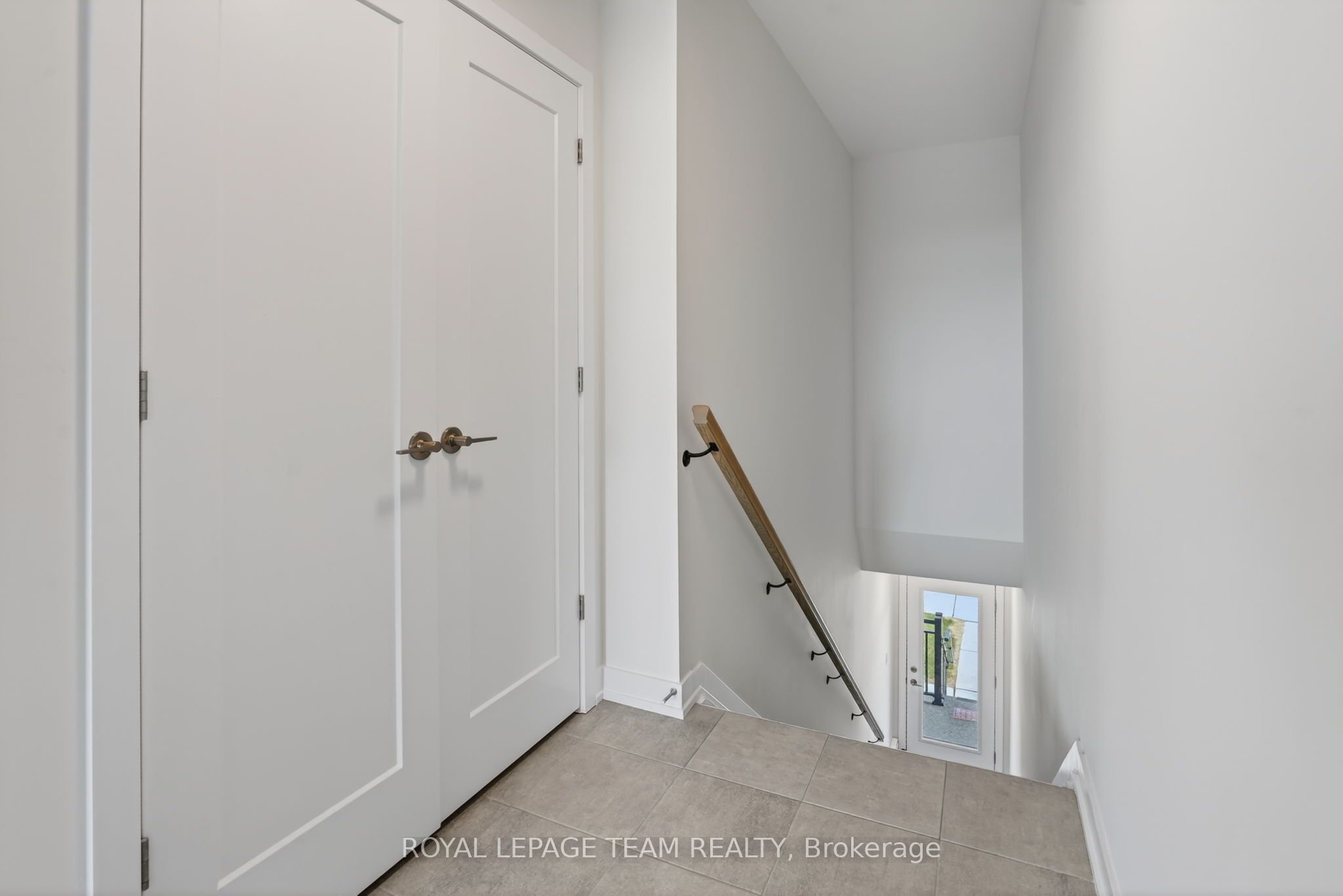Additional image 4 of C-830 Roger Griffiths Avenue, Ottawa, ON, K2S 3A9
