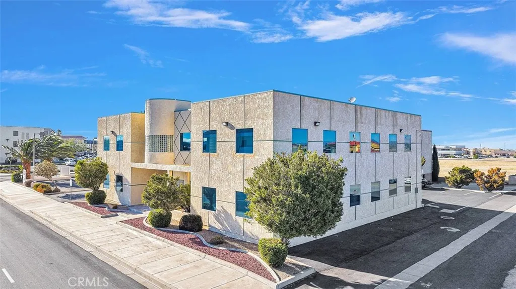 Additional image 13 of 15490 Civic Dr, Victorville, CA 92392