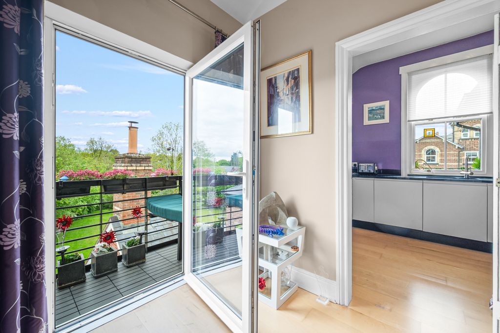 Additional image 10 of 2 bed flat for saleDaveylands, Wilmslow, Cheshire SK9