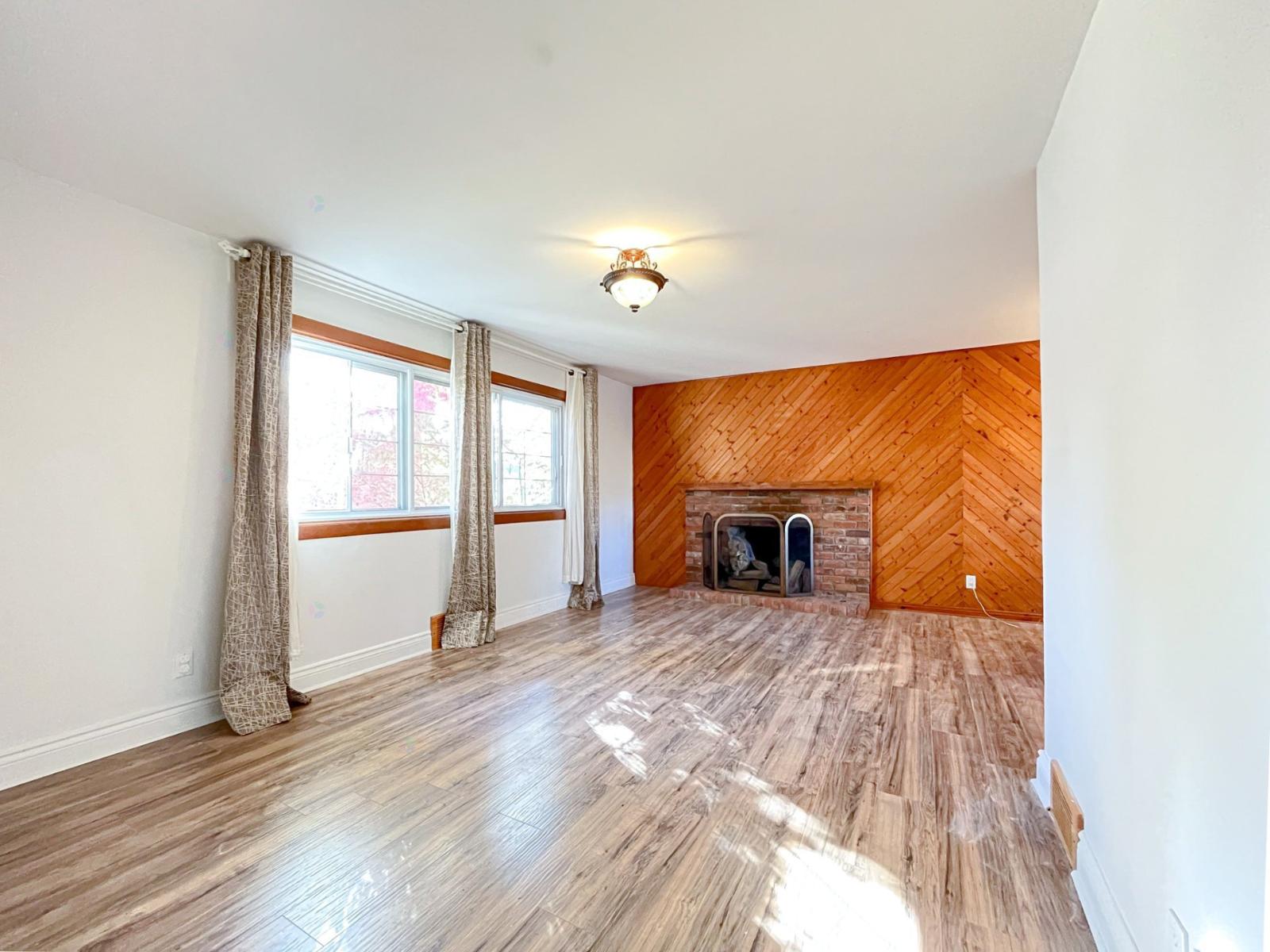 555 Boul. Beaconsfield