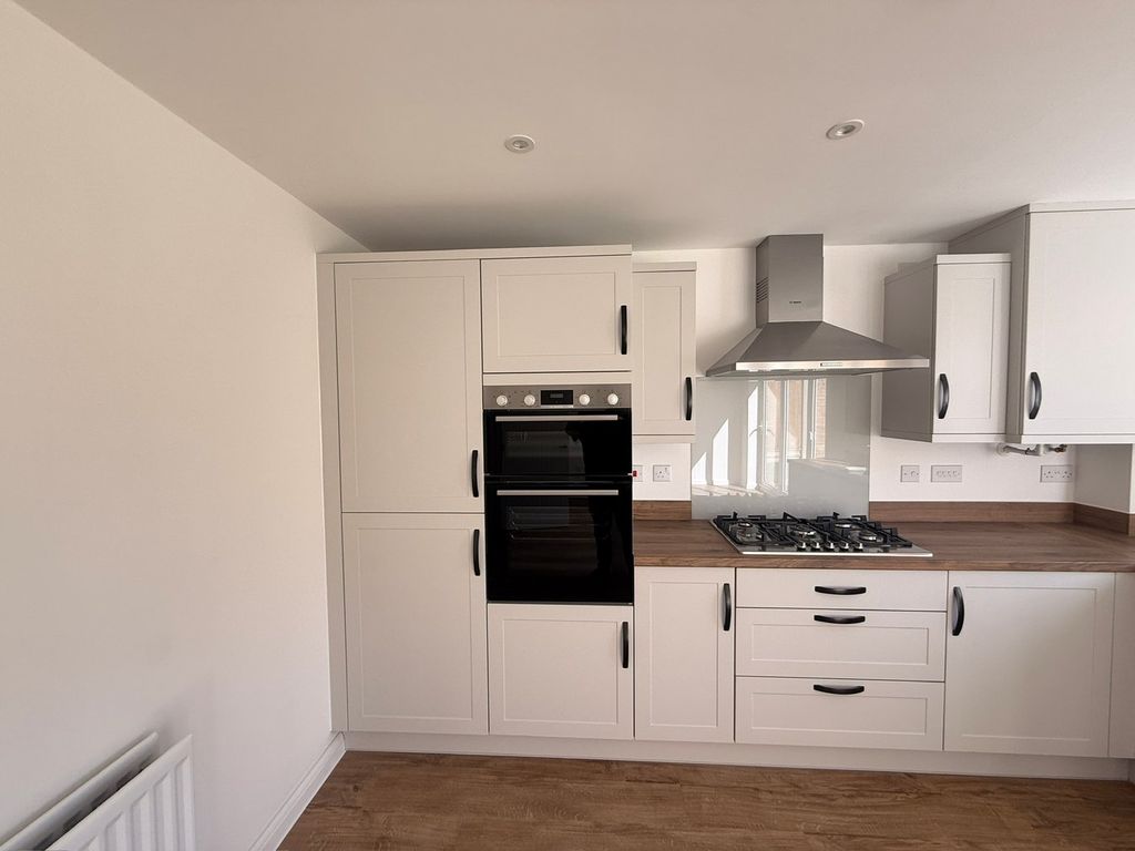 Additional image 6 of 4 bed detached house to rentCelandine Gardens, Priors Hall Park, Corby NN17