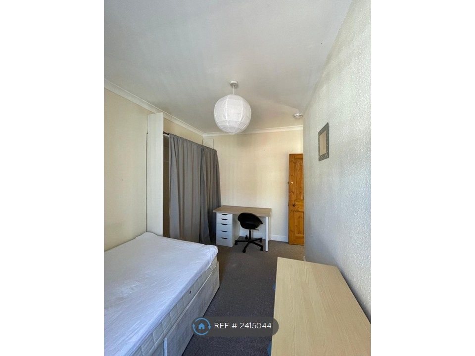 Additional image 10 of 4 bed terraced house to rentMeadow St, Pontypridd CF37