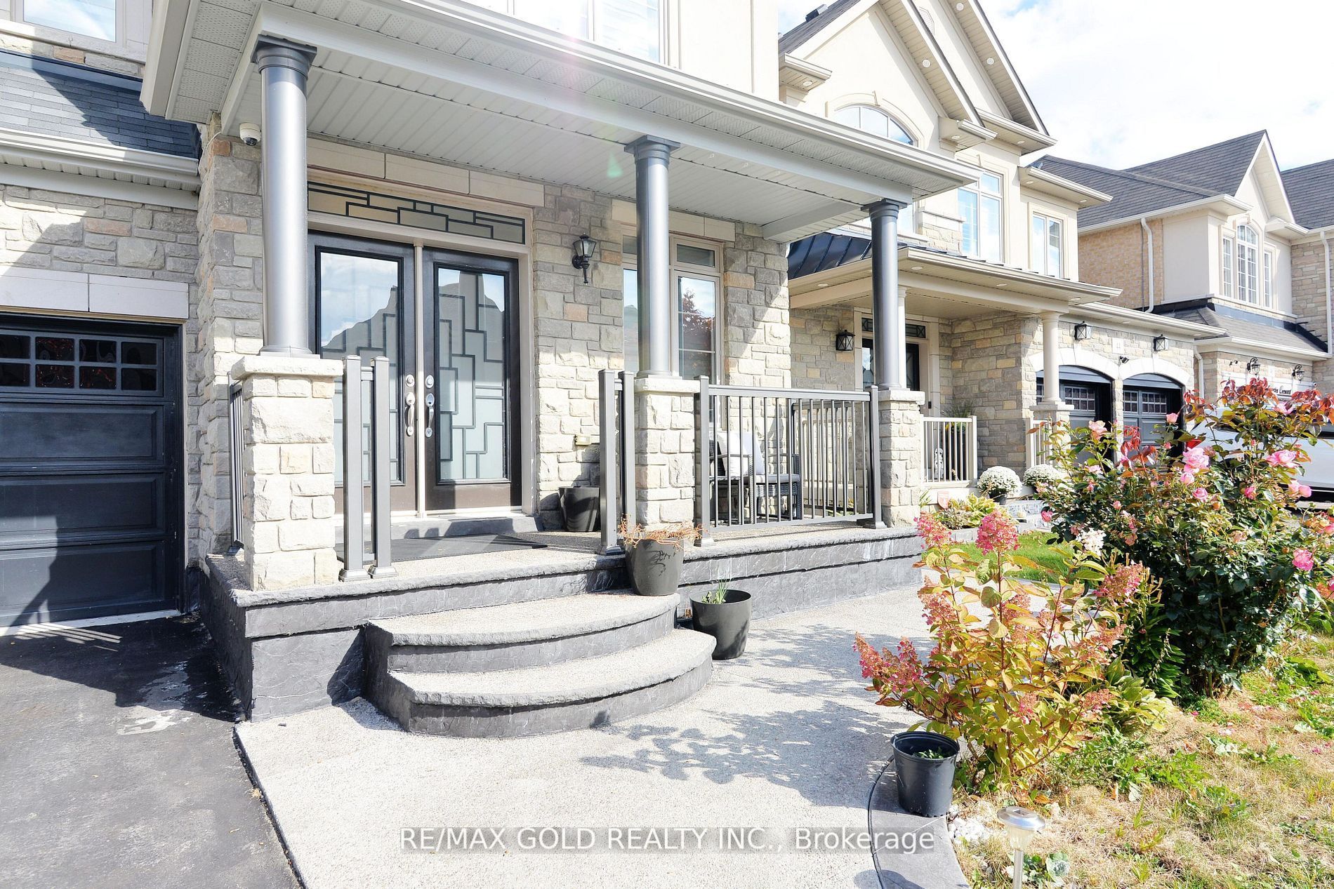 42 Brookwater Crescent, Caledon, ON, L7C 4A4 photo 2