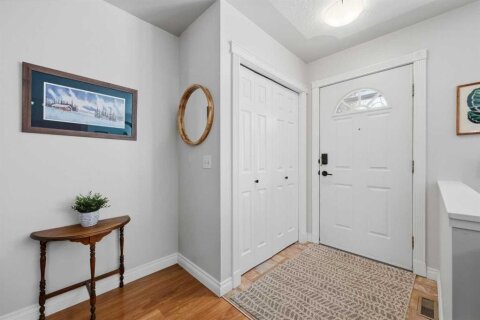 Additional image 8 of 450 Regal Park NE, Calgary, AB, T2E 0S6