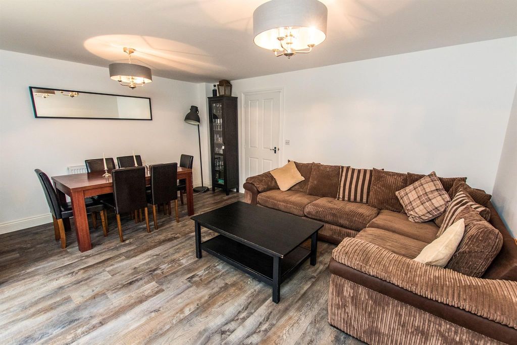 Additional image 3 of 4 bed town house to rentLangton Walk, Stamford PE9