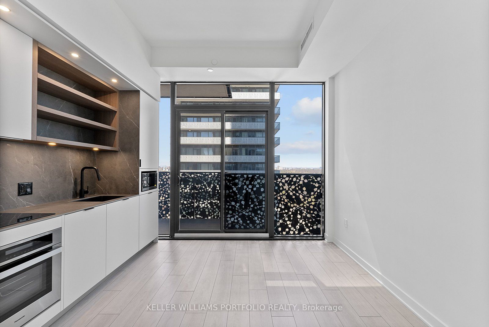 Additional image 6 of 3011-55 Charles Street E, Toronto, ON, M4Y 0J1