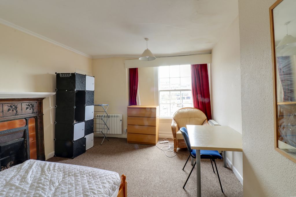 Additional image 6 of 3 bed maisonette to rentSt James's Parade, Bath BA1