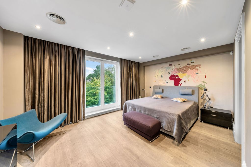 Additional image 17 of 6 bed property to rentSt. Georges Hill, Weybridge, Surrey KT13