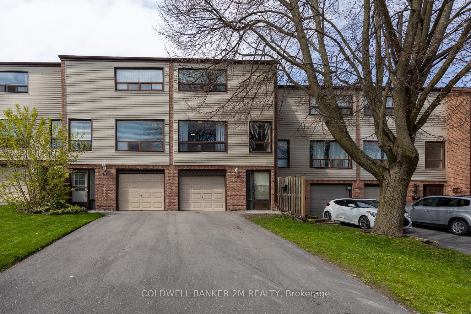 72 Parklane Circle, Clarington, ON, L1C 3V9