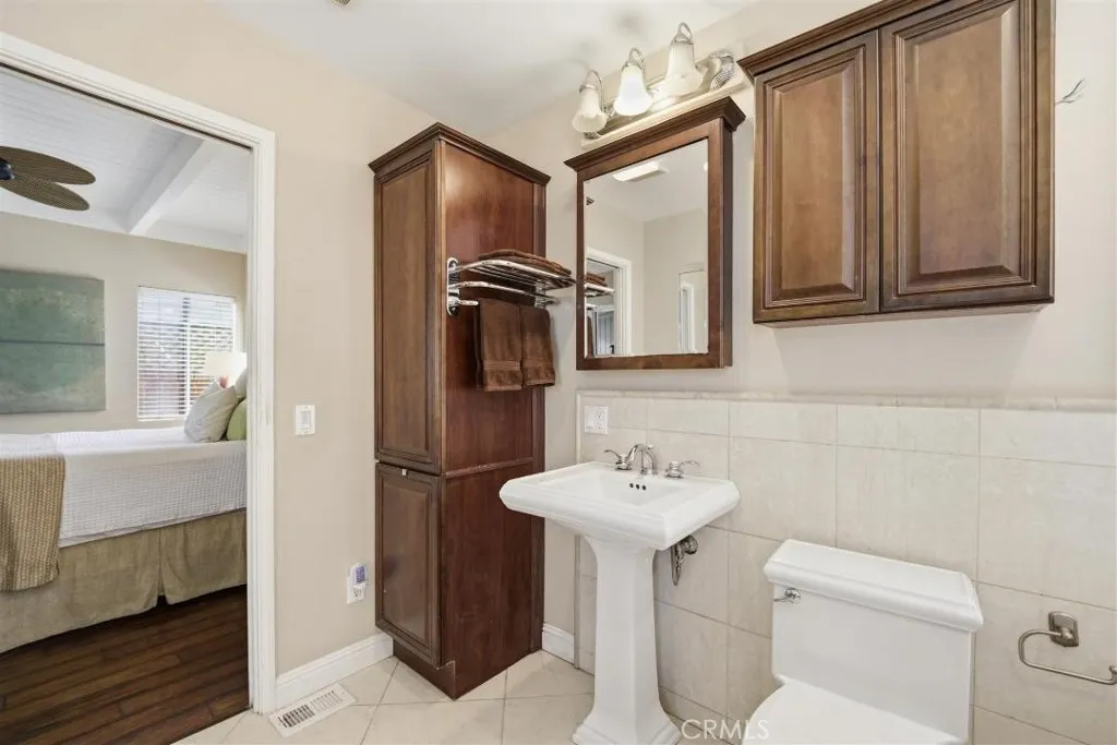 Additional image 19 of 59 Saratoga, Newport Beach, CA 92660