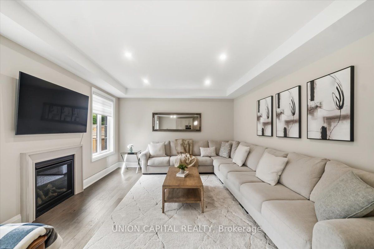 Additional image 4 of 75 Bethpage Crescent, Newmarket, ON, L3X 1B8