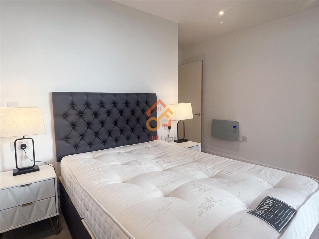Additional image 9 of 2 bed flat to rentFifty5Ive, 55 Queen Street, Salford M3