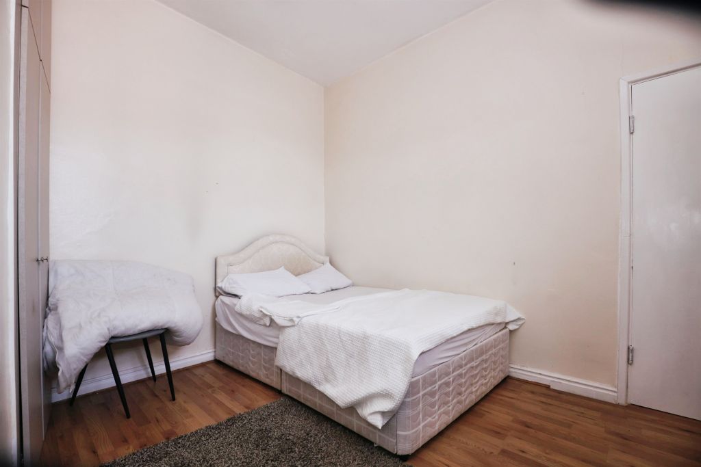 Additional image 11 of 3 bed flat to rentMilitary Road, Northampton NN1