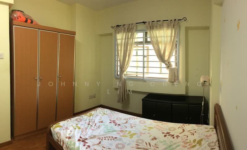 162A Punggol Central photo 4