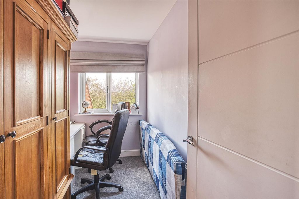 Additional image 8 of 3 bed detached house to rentRadcliffe Way, Littleover, Derby DE23