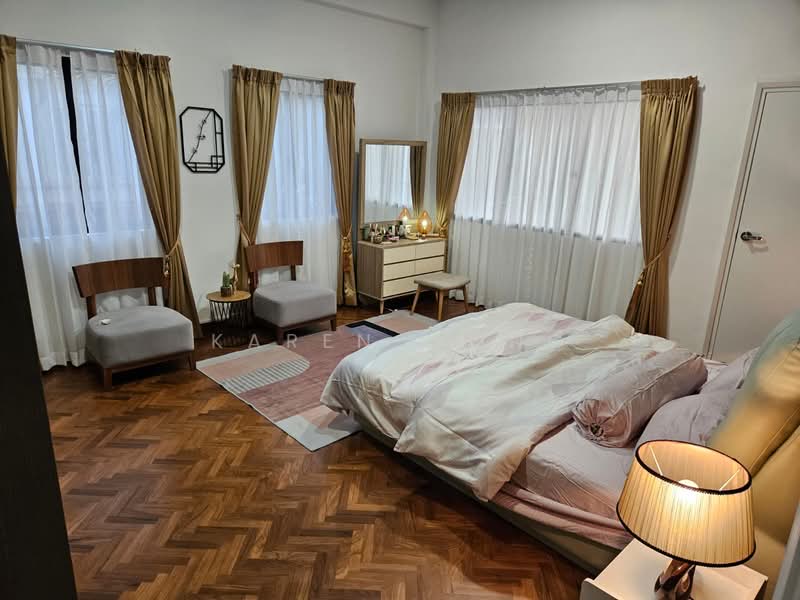 Quaint semi-detached house near MRT! photo 2