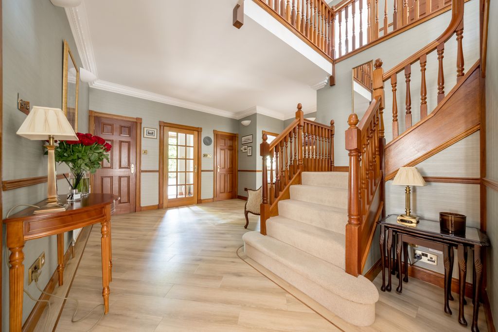 Additional image 3 of 5 bed villa for sale1 South Steil, Glenlockhart, Edinburgh EH10
