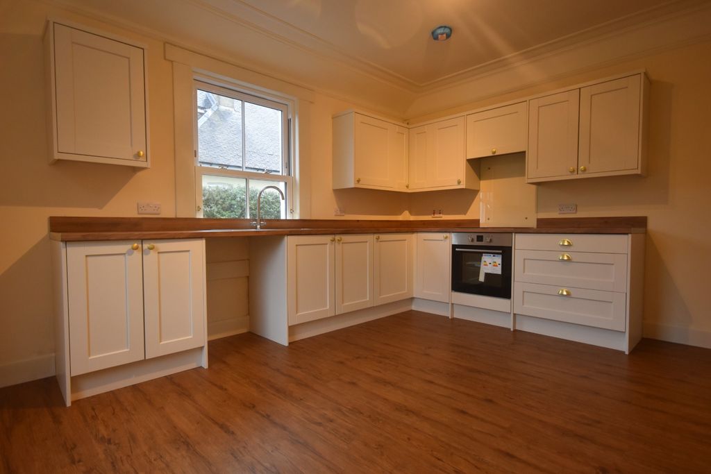 Additional image 2 of 4 bed flat to rentCaputh, Perthshire, Perthshire PH1