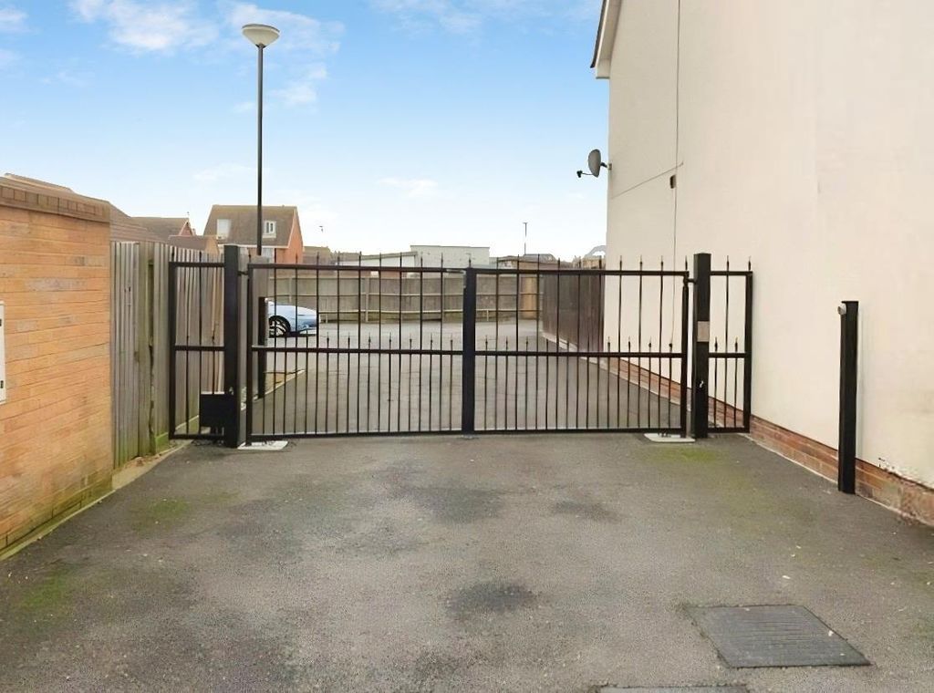 Additional image 13 of 4 bed property to rentFarrow Avenue, Hampton Vale, Peterborough PE7