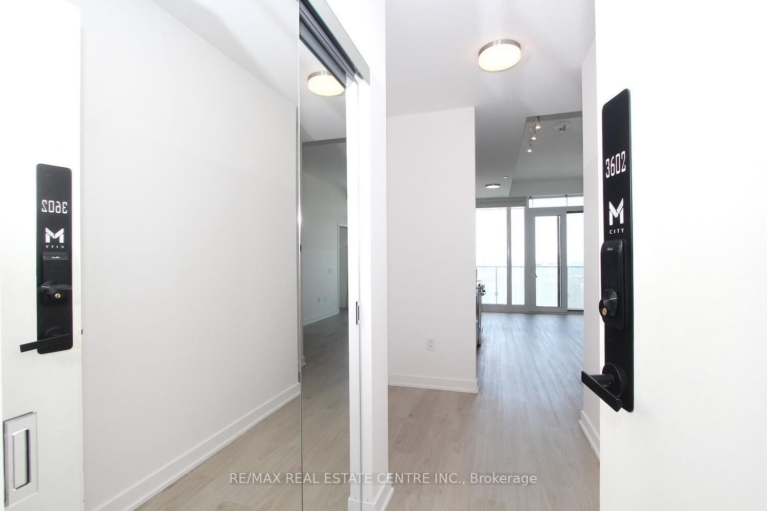 Additional image 5 of 3602-3900 Confederation Parkway, Mississauga, ON, L5B 4M6