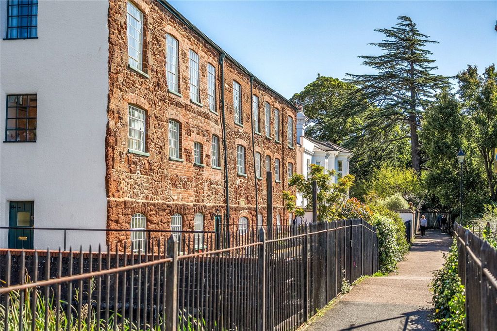 Additional image 7 of 2 bed flat to rentOld Mill Close, St Leonards, Exeter EX2