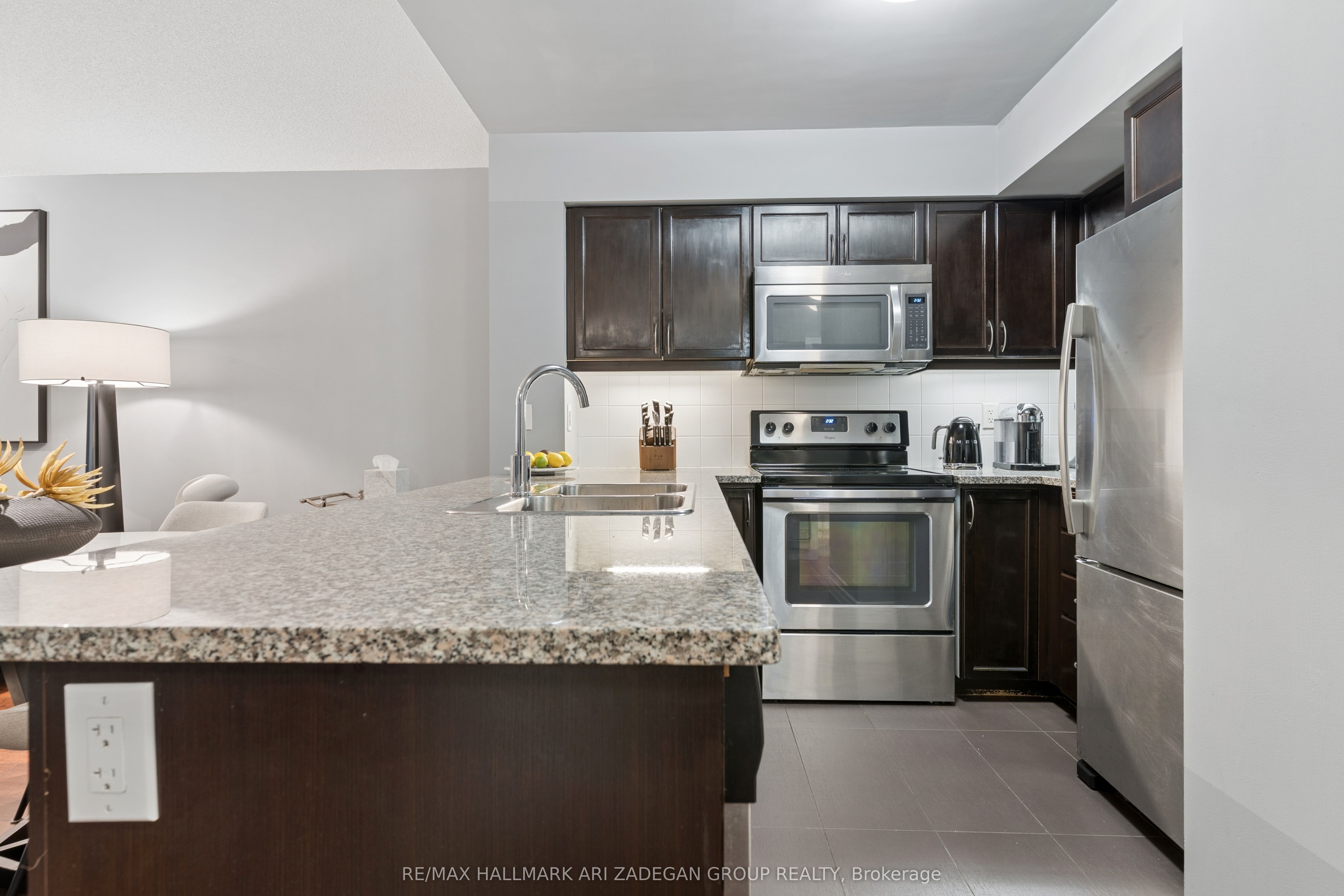 Additional image 6 of 3108-19 Grand Trunk Crescent, Toronto, ON, M5J 3A3