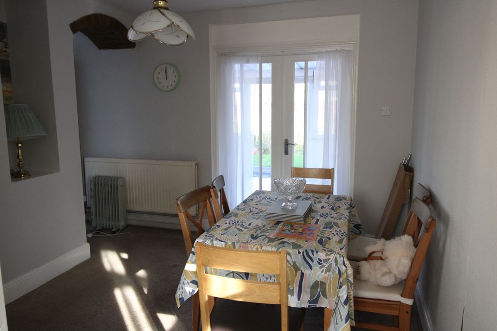 Additional image 4 of 4 bed cottage to rentChedzoy Lane, Bridgwater TA7