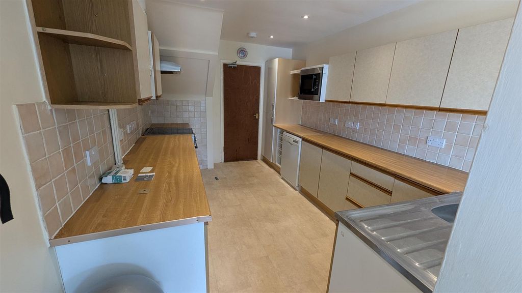 Additional image 9 of 6 bed shared accommodation to rentTeddington Close, Bath BA2