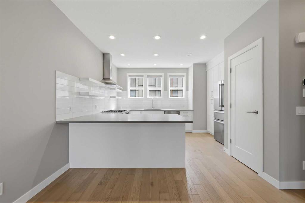 Additional image 3 of 4065 32 Avenue NW, Calgary, AB, T3B 6G6