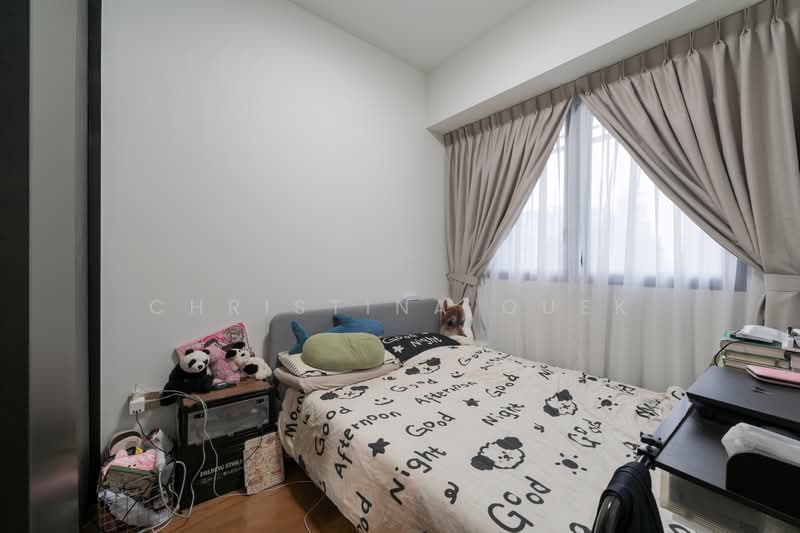 27 Moulmein Rise photo 3