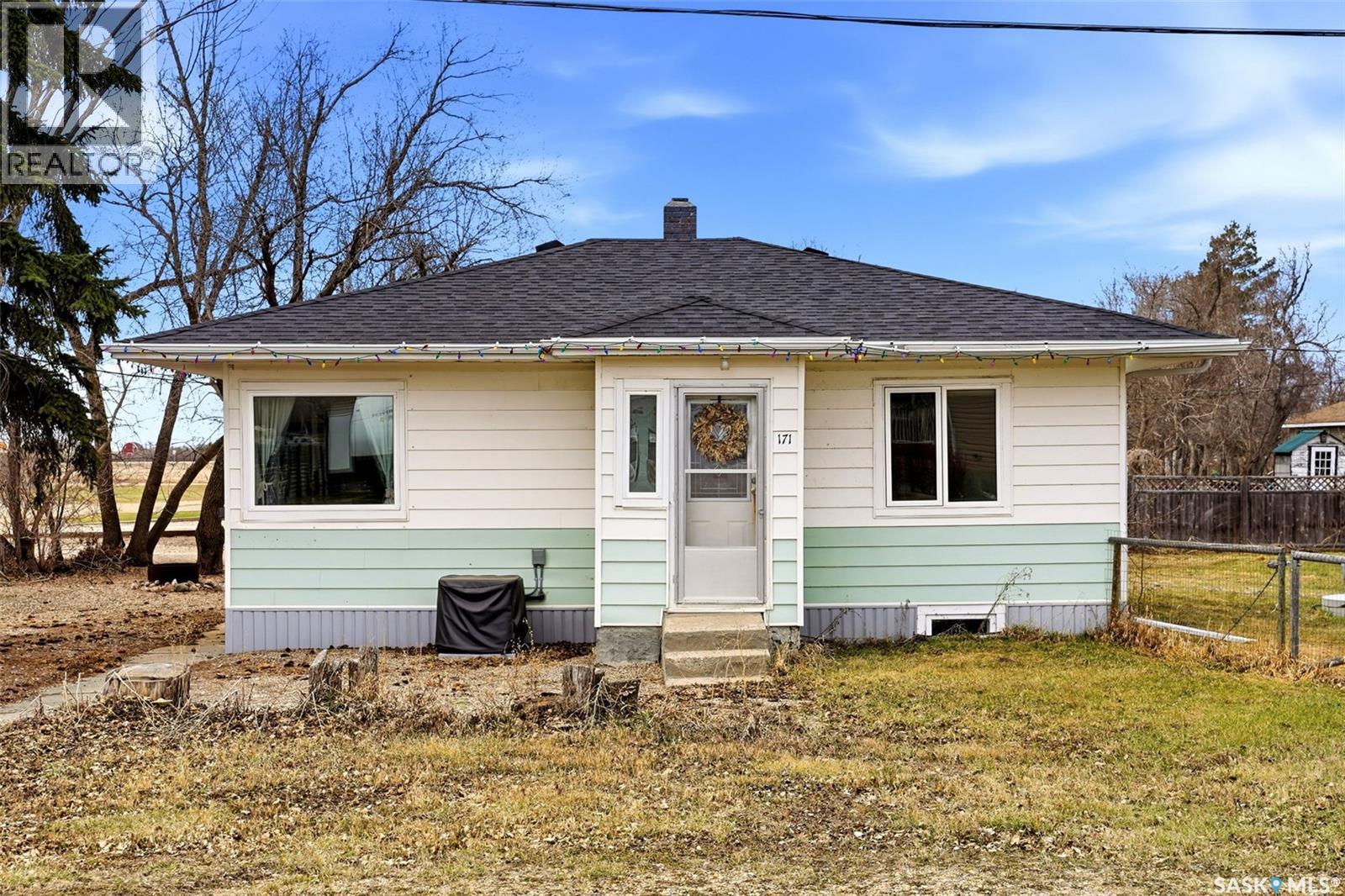171 Brownlee AVENUE