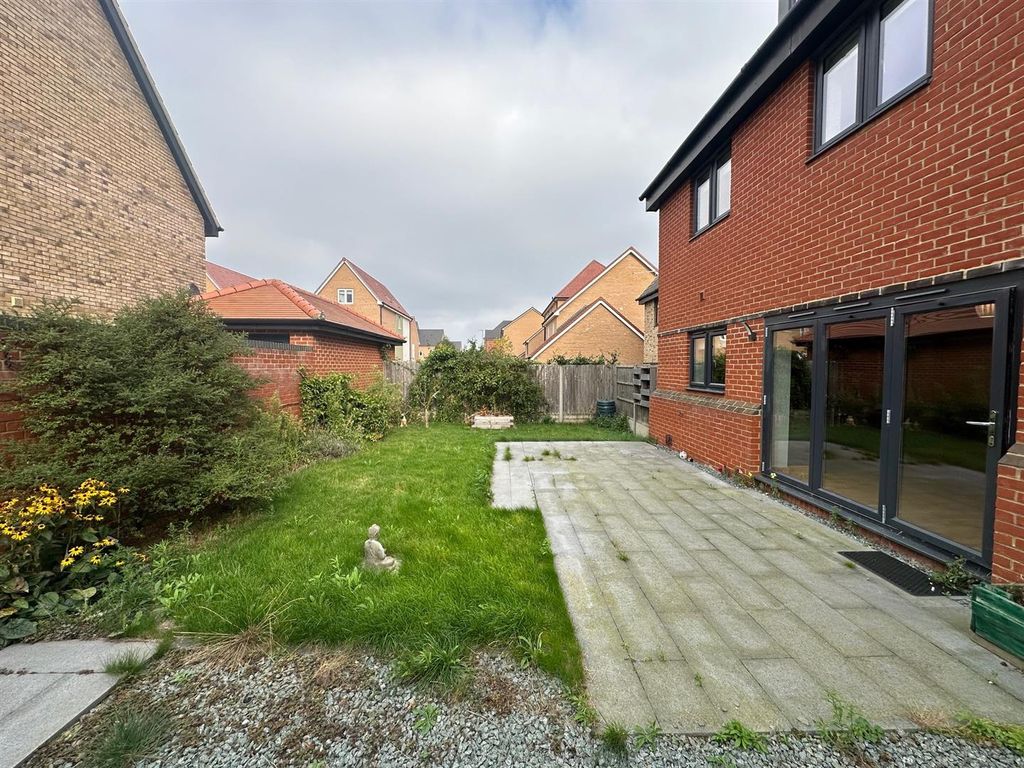 Additional image 34 of 5 bed detached house to rentMemorial Way, Off Thorpe Road, Peterborough PE3