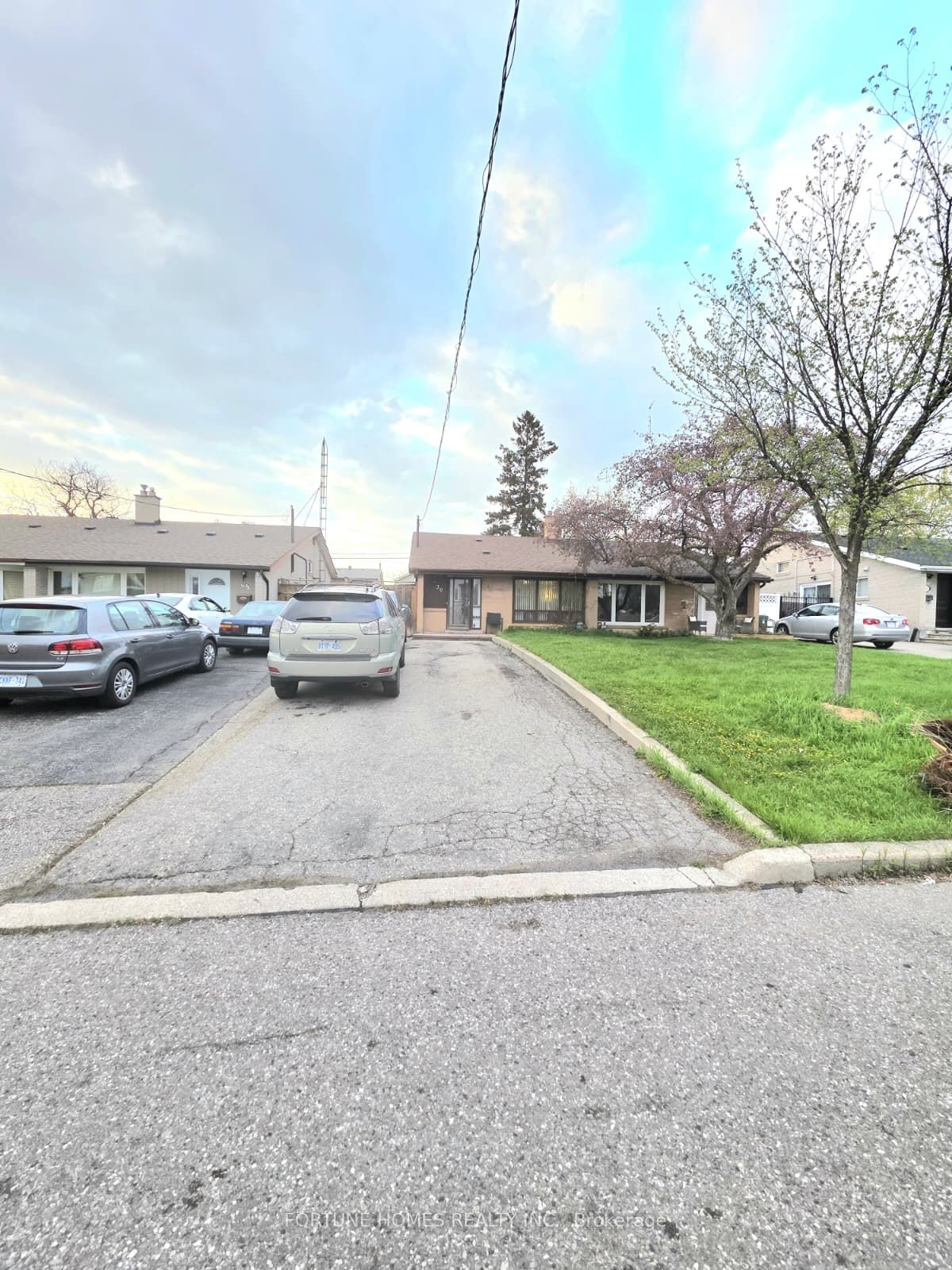 Additional image 3 of 30 Dombey Road, Toronto, ON, M3L 1N9