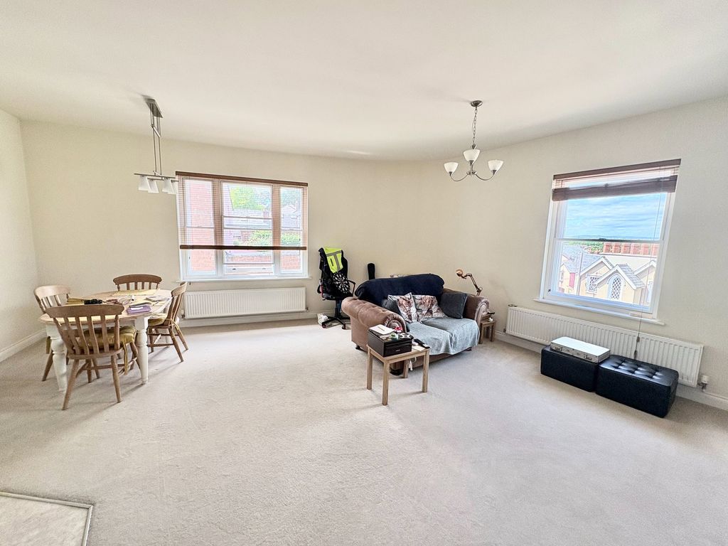 Additional image 3 of 2 bed flat to rentSwan House, Edde Cross Street, Ross-On-Wye, Herefordshire HR9