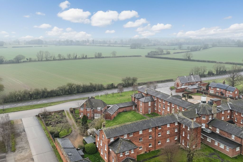 Additional image 15 of 2 bed flat for saleIpswich Road, Pulham Market, Diss IP21