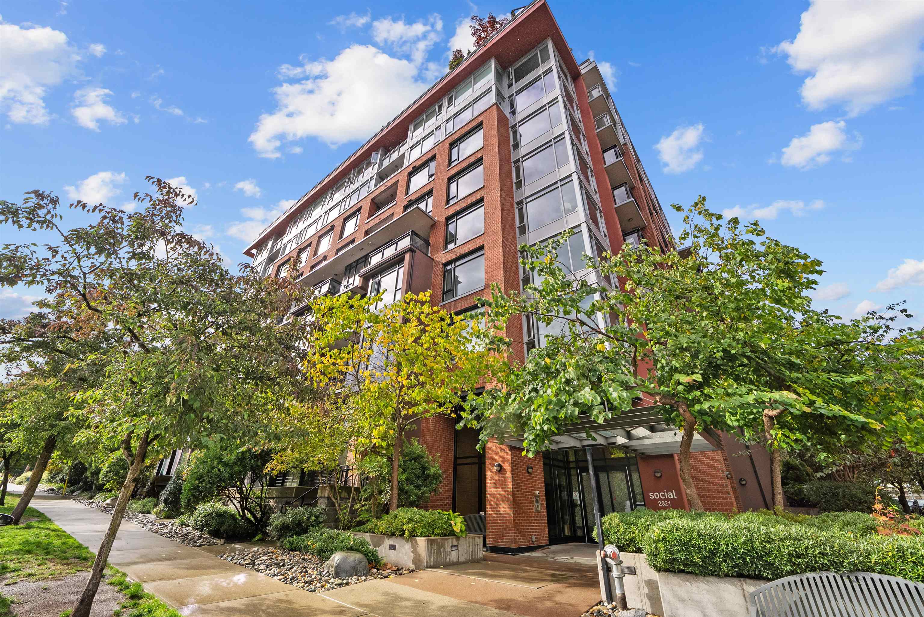2389 Scotia Street, Vancouver, BC, V5T 0B2