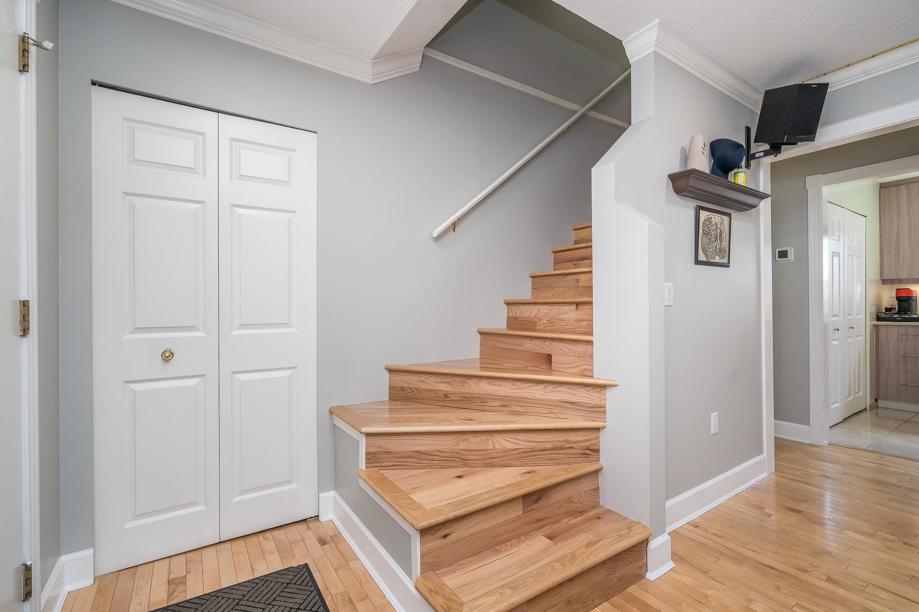 Additional image 3 of 15428 Madrona Drive, Surrey, BC, V4A 5N3
