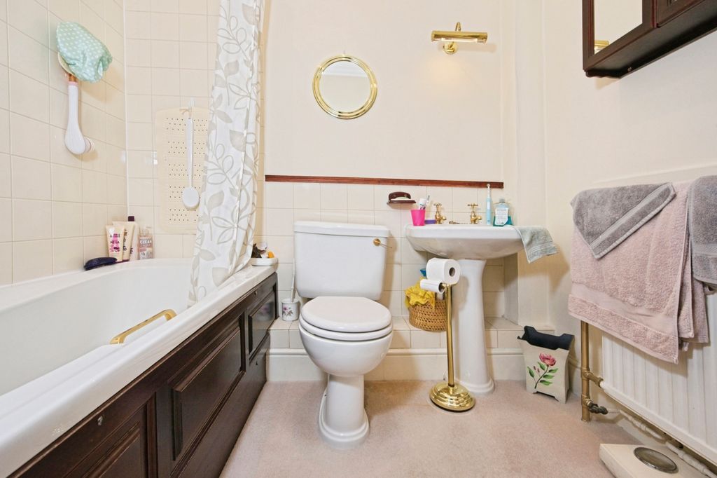 Additional image 12 of 2 bed flat for saleAgincourt Square, Monmouth, Monmouthshire NP25