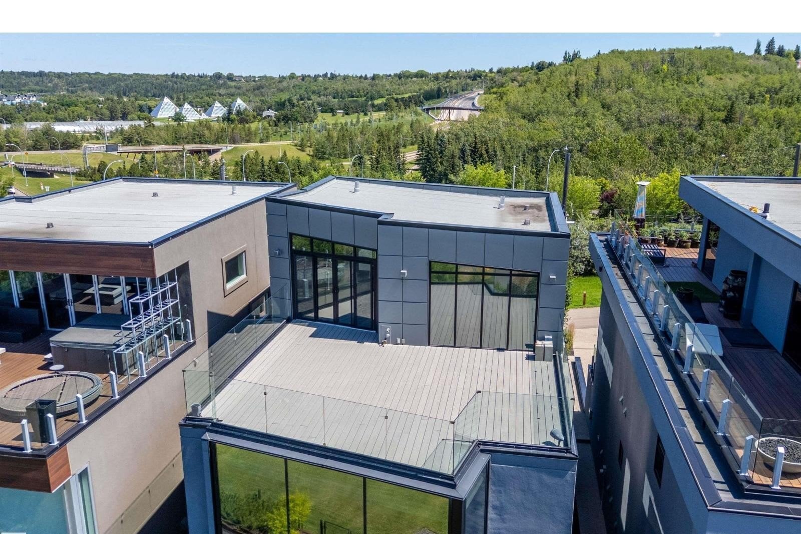 Additional image 8 of 9509 99b Street NW, Edmonton, AB, T6E3X1