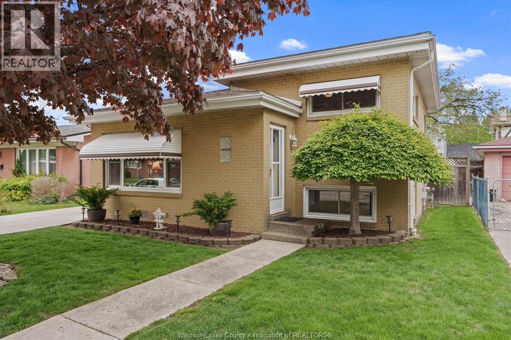 3574 Connaught Avenue, Windsor, ON, N9C2B9