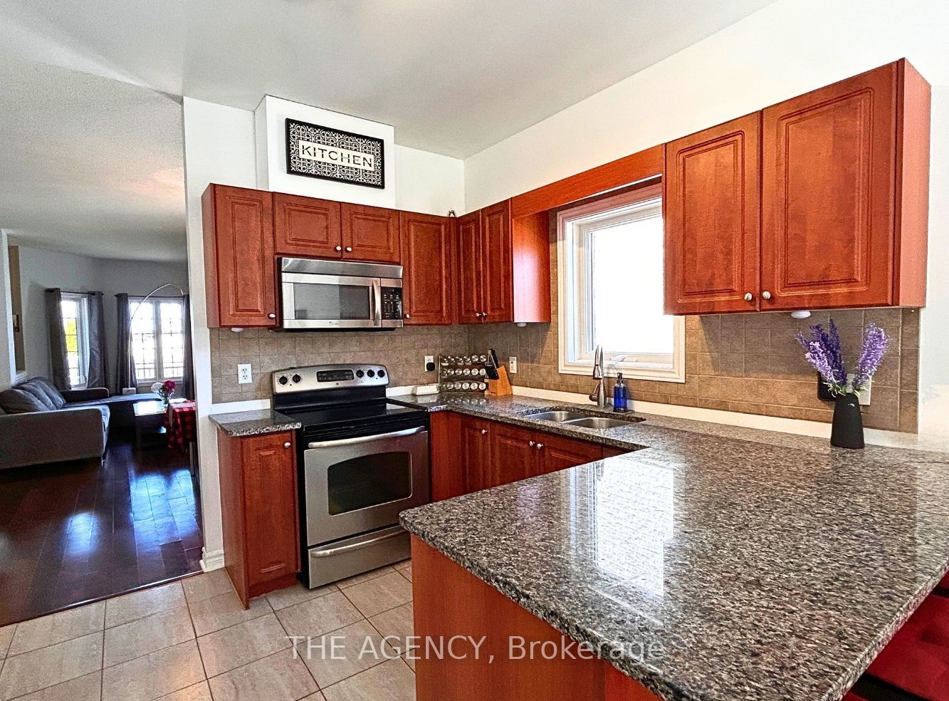Additional image 4 of 21 Silver Trail, Barrie, ON, L4N 2S2