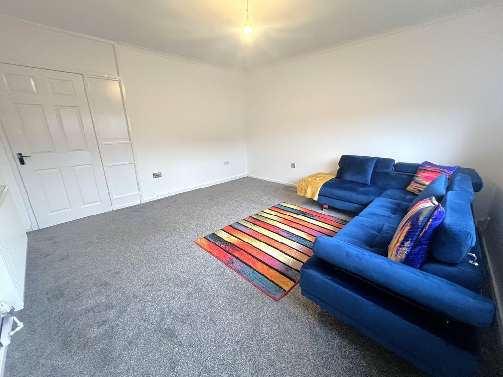 Additional image 4 of 2 bed flat to rentHolyrood Street, Burnbank, Hamilton ML3