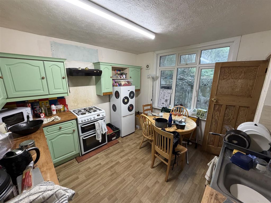 Additional image 2 of 3 bed terraced house to rentCoombe Road, Brighton BN2